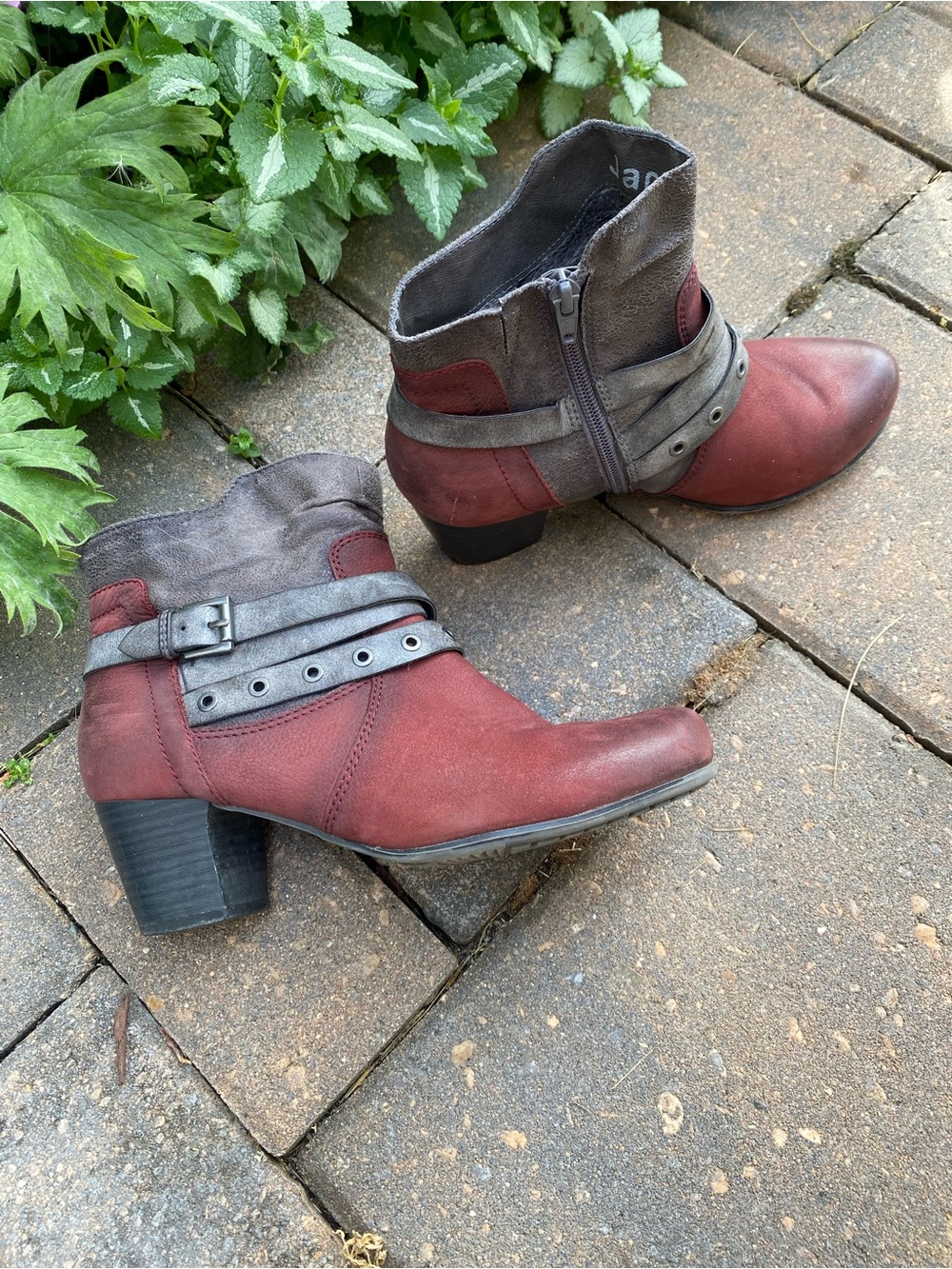 TOMS Taupe Suede Lace-Up Ankle Booties Sz 6.5 NWOB Summer Sale